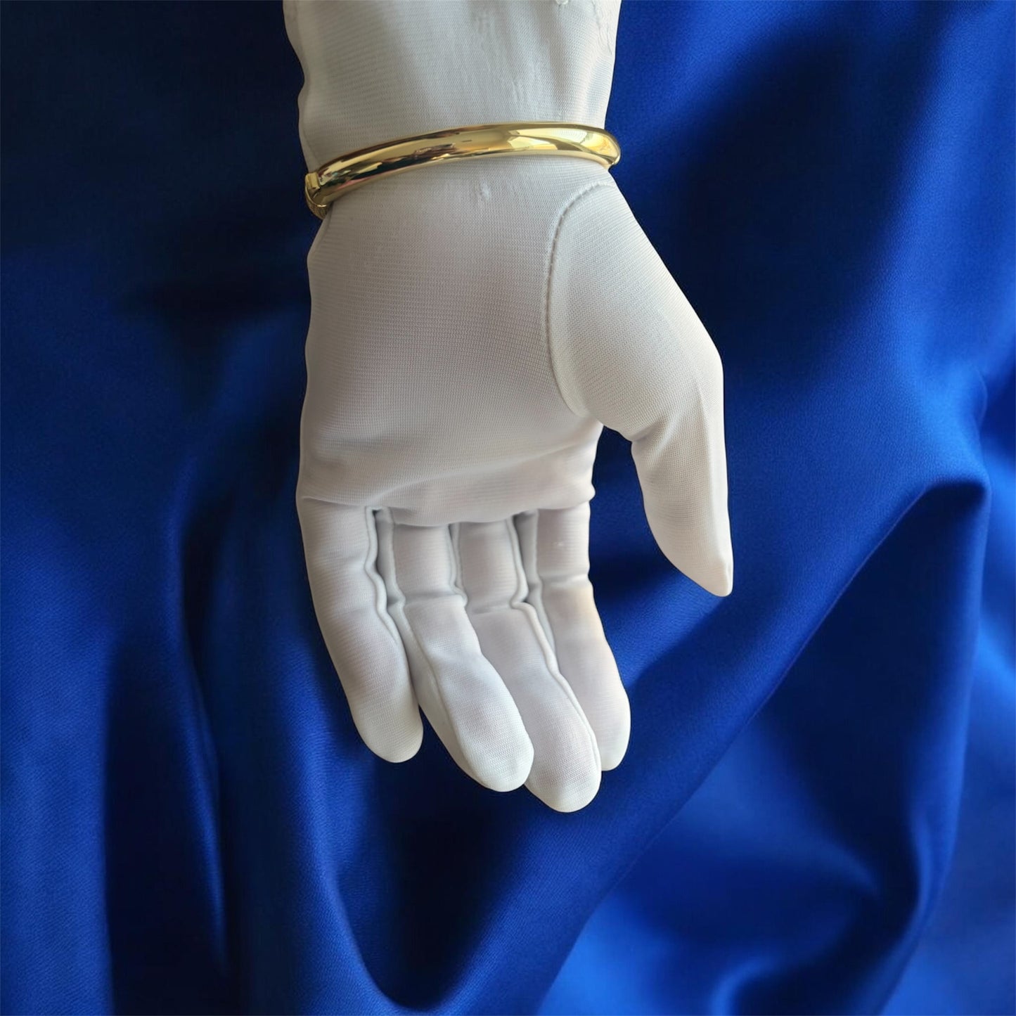 Stunning Jewelry - Elegant Gold and stone bracelet